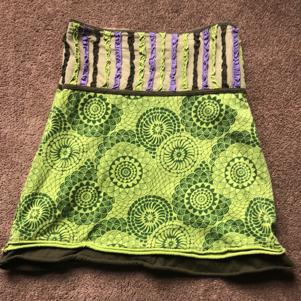 Size small pull on cotton skirt very good used condition.